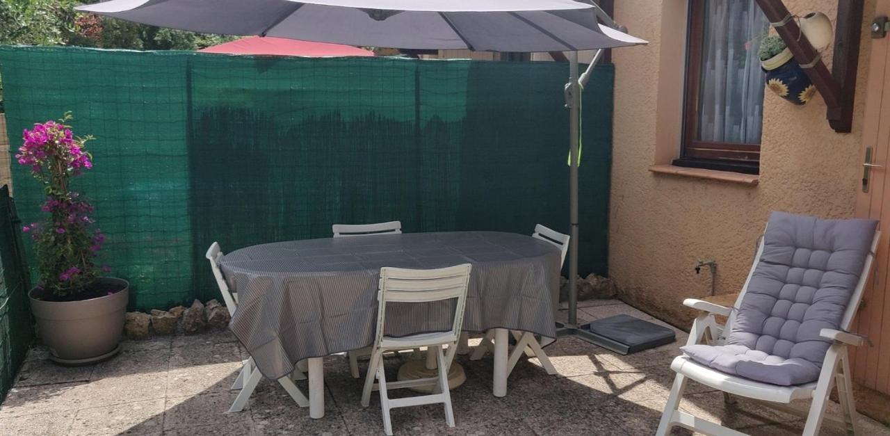 Appartement T2 46M2 Avec Grande Terrasse Sanary-sur-Mer Extérieur photo
